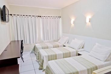 هتل Chapeco Center