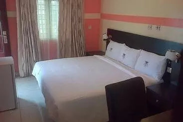 Hotel Esado Suites And Conference Oregun
