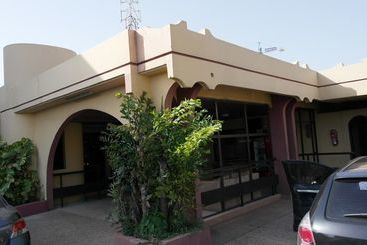 Отель Continental Plaza