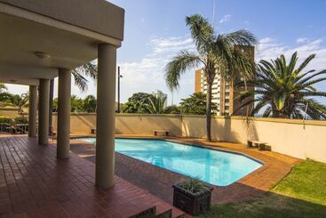 ツーリストアパートメント 14 The Shades   By Stay In Umhlanga