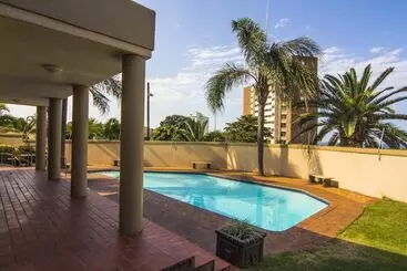 Turistihuoneistot 14 The Shades By Stay In Umhlanga