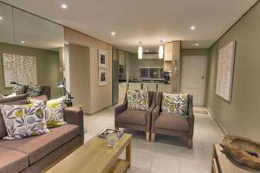 Turistihuoneistot 14 The Shades   By Stay In Umhlanga