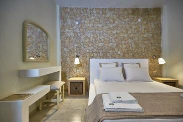 Aelia Apartments