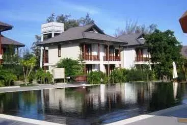 هتل Aniise Villa Resort