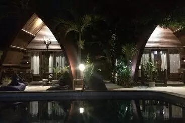 هتل Coral Beach 2 Bungalow