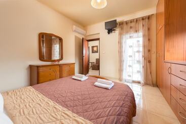 ツーリストアパートメント Natura House