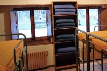 Alberg Casa De Colònies Ridolaina