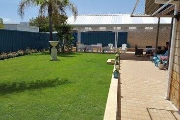 Bed and Breakfast Palm Beach Guest House