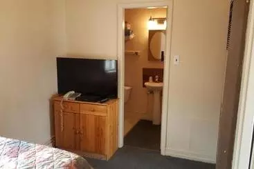 Hat Motel