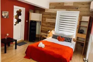 هتل Fox Rooms Apart