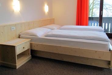 ホテル Garni Lindenhof