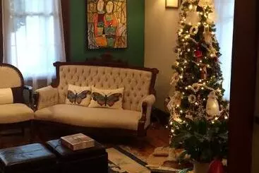 Ye Olde Walkerville Bed & Breakfast
