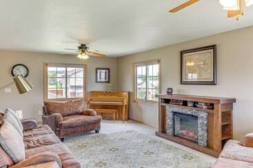 بيت ريفى Black Hills Family Home: Close To Hiking Trails!