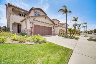 Casa Rurale Coastal, Canal Front Oxnard Home ~ 1 Mi To Beach!