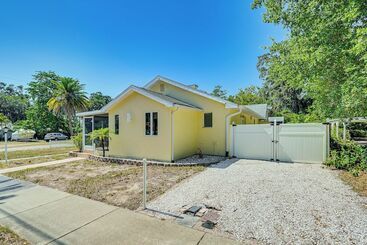 Landhus Florida Retreat W/ Hot Tub: Walk To The Gulf!