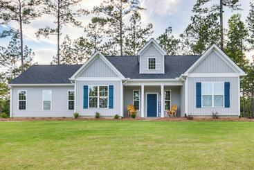 Gîte Rural Savannah Lakes Village Home: Golf & Hike!