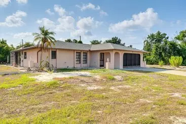 Vakantiehuisje Pet Friendly Port Charlotte Home W/ Pool & Lanai!