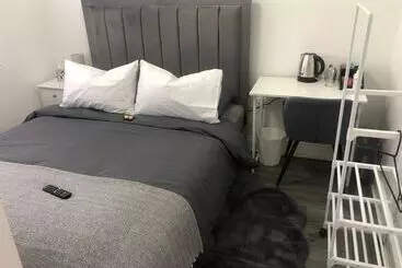 Residenssi Cosy Modern Double Room Fully Equipped