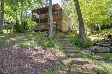 Riverfront Cottage Near Rock Island State Park