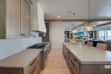 کلبه 710 Ocean Boulevard Avantstay Oceanfront, Private Pool + Rooftop Deck