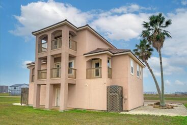 کلبه Walk To The Beach Avantstay Golf Cart Brdwalk