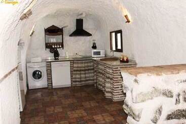 Alojamientos Cuevas Pinomojon