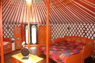 Superb Yurt Of Mongolian Tradition In Provence