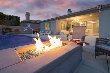 بيت ريفى Indio Echo Avantstay Terra Lago Retreat + Pool, Firepit, Outdoor Kitchen