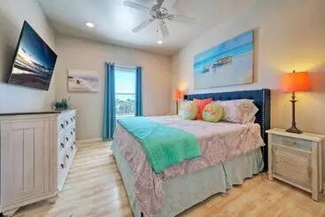 コテージ Priv Pool, Walk To Marina + Eateries, 3 Mins To Beach Marlin Azul By Avantstay