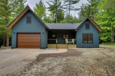 コテージ Secluded Wilmington Cabin: Fire Pit & Grill