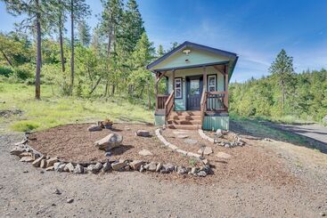 Mökkimajoitus Hiking Trail On Site: Mtn View Eagle Point Retreat