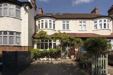 Residencia Charming 4 Bed House In South East London