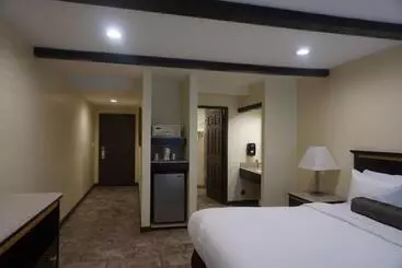 Hotelli Tuscan Garden Inn