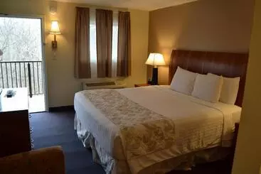 モーテル Cascades Inn