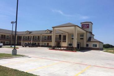 فندق على الطريق Express Inn