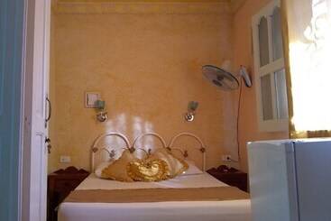 پانسیون Hostal Oasisabel