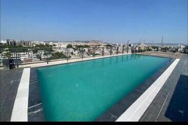 هتل آپارتمان Sheesh Mahal Family Studio Apt W Pool