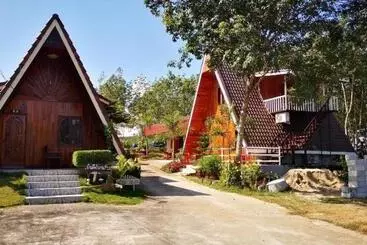 Resort Bansuanphuhong