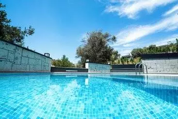 هتل آپارتمان Ayayorgi Homes