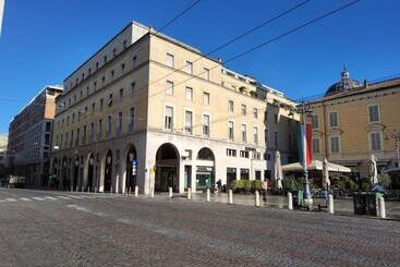 تختخواب و صبحانه Le Cœur Urban Suite Parma