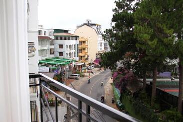 ホテル Khách Sạn Thiên Hà