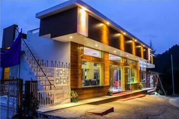 Resort Apple Garden Cottages And Restaurant