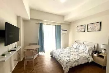 Apartahotel Near Mactan Airport Condo By Isla Stays