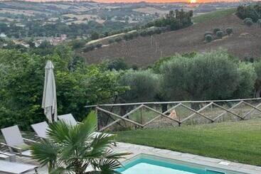 Bed and Breakfast Bb Casale Di Oto