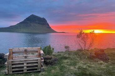 تختخواب و صبحانه Kirkjufell Aparament