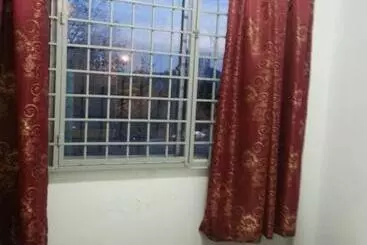 D  Bj Motel