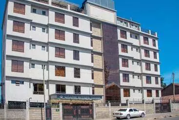 Hotel Grand Skyline