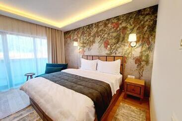 ホテル Pensiunea Leonida Resort Leonida