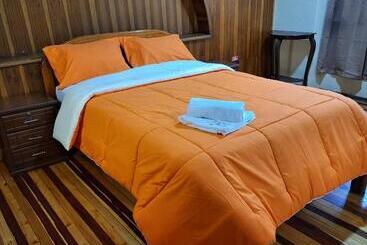 Hotell The Travel House