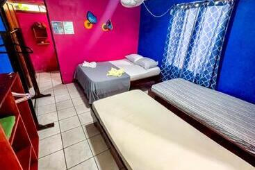 هتل Tortuguero Kore